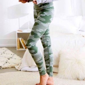 aerie | camo print chill play move leggings green high waist s